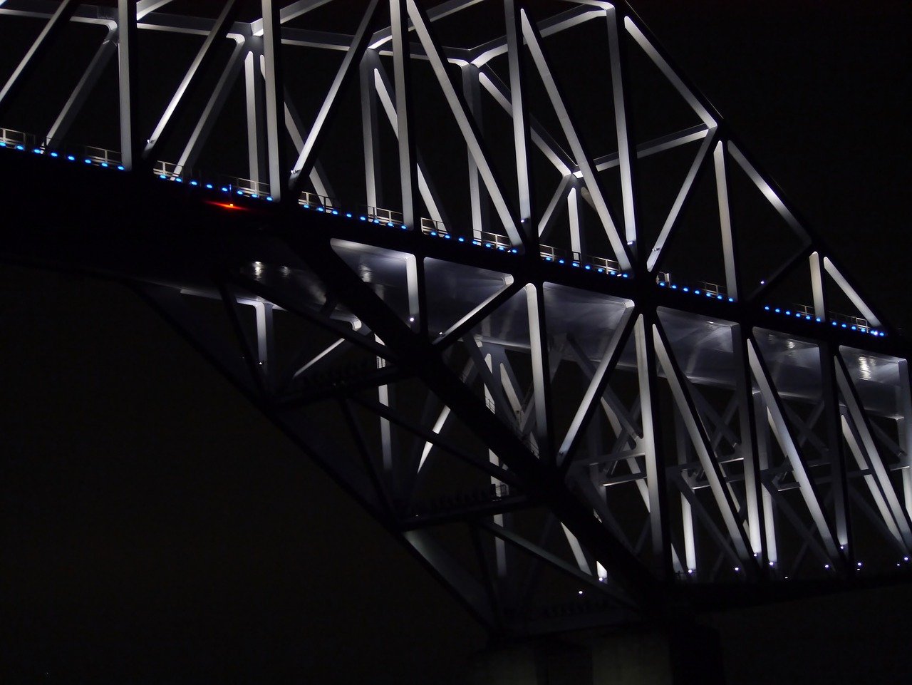 水性涂料如何有效提高其耐水性？