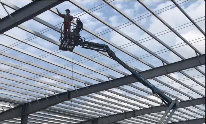高空作業(yè).jpg