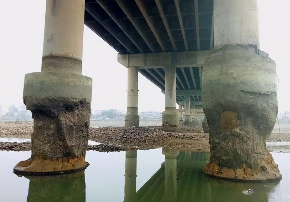 混凝土腐蝕圖片